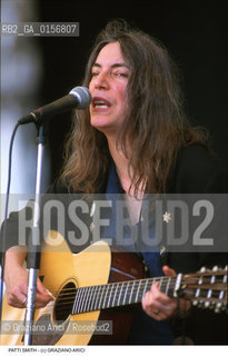 Nome: .SMITH PATTI.Descrizione: .MUSICA ROCK CANTANTE LETTERATURA POETESSA / SUONA LA CHITARRA.ROCK MUSIC SINGER LITERATURE POETESS / PLAY THE GUITAR.Credit: ©Graziano Arici/Rosebud2 / Costo: .A.Nazione: .USA.Cittˆ: .VENEZIA.VENICE.Data: .1999.