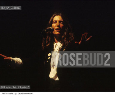 Nome: .SMITH PATTI.Descrizione: .MUSICA ROCK CANTANTE LETTERATURA POETESSA.ROCK MUSIC SINGER LITERATURE POETESS .Credit: ©Graziano Arici/Rosebud2 / Costo: .A.Nazione: .USA.Cittˆ: .VENEZIA.VENICE.Data: .1999.