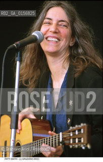 Nome: .SMITH PATTI.Descrizione: .MUSICA ROCK CANTANTE LETTERATURA POETESSA / SUONA LA CHITARRA.ROCK MUSIC SINGER LITERATURE POETESS / PLAY THE GUITAR.Credit: ©Graziano Arici/Rosebud2 / Costo: .A.Nazione: .USA.Cittˆ: .VENEZIA.VENICE.Data: .1999.