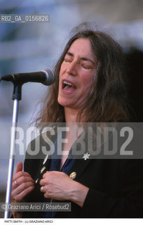 Nome: .SMITH PATTI.Descrizione: .MUSICA ROCK CANTANTE LETTERATURA POETESSA.ROCK MUSIC SINGER LITERATURE POETESS .Credit: ©Graziano Arici/Rosebud2 / Costo: .A.Nazione: .USA.Cittˆ: .VENEZIA.VENICE.Data: .1999.