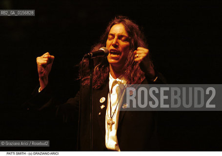 Nome: .SMITH PATTI.Descrizione: .MUSICA ROCK CANTANTE LETTERATURA POETESSA.ROCK MUSIC SINGER LITERATURE POETESS.Credit: ©Graziano Arici/Rosebud2 / Costo: .A.Nazione: .USA.Cittˆ: .VENEZIA.VENICE.Data: .1999.