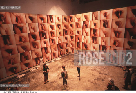 Localizzazione:.VENEZIA / CASTELLO.VENICE  / CASTELLO.Oggetto:.Soggetto:.XLV ESPOSIZIONE INTERNAZIONALE DARTE LA BIENNALE DI VENEZIA / OPERA DI OLIVIERO TOSCANI ESPOSTA NELLA SEZIONE APERTO 90 / SESSO NUDO.XLV INTERNATIONAL ART EXHIBITION LA BIENNALE DI VENEZIA  / WORK BY OLIVIERO TOSCANI EXHIBITED IN APERTO 90 SECTION / NUDE SEX.Cronologia:.Definizione Culturale:.   Autore:.   Stile:.   Editori/Stampatori:.   Committenza:.Materia e Tecnica:.Collocazione:.BIENNALE ARTE.Riproduzione Fotografica:.©Graziano Arici/Rosebud2 Copyright: ©Graziano Arici/Rosebud2 /  .Data:.1993.Costo:.A.