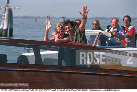 Nome:.GRIFFITH MELANIE.Descrizione:.CINEMA ATTRICE CON ANTONIO BANDERAS / MOSTRA DEL CINEMA.Credit:.©Graziano Arici/Rosebud2 Costo:.A.Nazione:.USA.Cittˆ:.VENEZIA.Data:.1999.