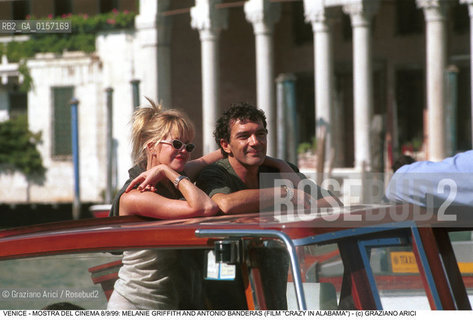 Nome:.GRIFFITH MELANIE.Descrizione:.CINEMA ATTRICE CON ANTONIO BANDERAS / MOSTRA DEL CINEMA.Credit:.©Graziano Arici/Rosebud2 Costo:.A.Nazione:.USA.Cittˆ:.VENEZIA.Data:.1999.