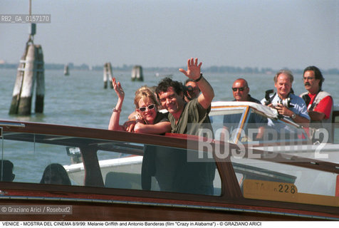 Nome:.GRIFFITH MELANIE.Descrizione:.CINEMA ATTRICE CON ANTONIO BANDERAS / MOSTRA DEL CINEMA.Credit:.©Graziano Arici/Rosebud2 Costo:.A.Nazione:.USA.Cittˆ:.VENEZIA.Data:.1999.