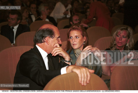 Nome:.FERGUSSON SARAH.Descrizione:.CON IL PRINCIPE GADDO DELLA GHERARDESCA / MOSTRA DEL CINEMA.Credit:.©Graziano Arici/Rosebud2 Costo:.A.Nazione:.GRAN BRETAGNA.Cittˆ:.VENEZIA.Data:.1999.