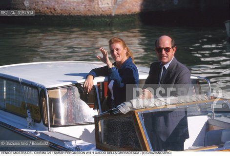 Nome:.FERGUSSON SARAH.Descrizione:.CON IL PRINCIPE GADDO DELLA GHERARDESCA / MOSTRA DEL CINEMA.Credit:.©Graziano Arici/Rosebud2 Costo:.A.Nazione:.GRAN BRETAGNA.Cittˆ:.VENEZIA.Data:.1999.