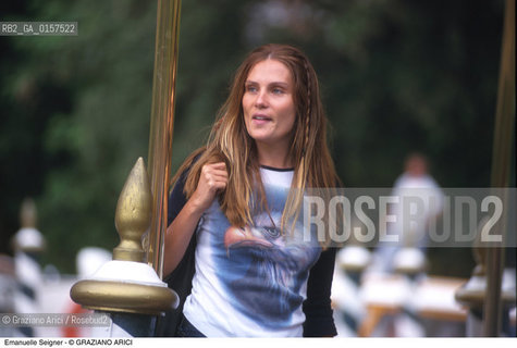 Nome:.SEIGNER EMMANUELLE.Descrizione:.CINEMA ATTRICE.Credit:.©Graziano Arici/Rosebud2 Costo:.A.Nazione:.FRANCIA.Cittˆ:..Data:.1999.