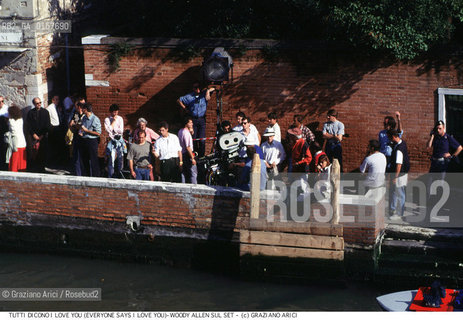 Nome:.TUTTI DICONO I LOVE YOU (EVERYONE SAYS I LOVE YOU).Descrizione:.MOVIE PICTURE - COMMEDIA / dir. WOODY ALLEN.Credit:.©Graziano Arici/Rosebud2 Costo:.A.Nazione:.USA.Cittˆ:.VENEZIA.Data:.1996.