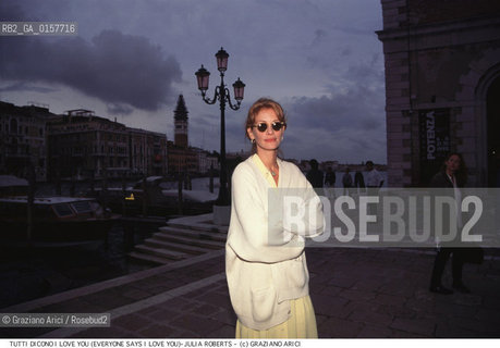 Nome:.TUTTI DICONO I LOVE YOU (EVERYONE SAYS I LOVE YOU).Descrizione:.MOVIE PICTURE - COMMEDIA / dir. WOODY ALLEN / LATTRICE JULIA ROBERTS.Credit:.©Graziano Arici/Rosebud2 Costo:.A.Nazione:.USA.Cittˆ:.VENEZIA.Data:.1996.