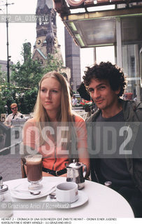 Nome:.HEIMAT 2 - CRONACA DI UNA GIOVINEZZA (DIE ZWEITE HEIMAT - CRONIK EINER JUGEND).Descrizione:.MOVIE PICTURE / DRAMMATICO - dir. EDGAR REITZ / KAROLIN FINK E HENRY ARNOLD.Credit:.©Graziano Arici/Rosebud2 Costo:.A.Nazione:.GERMANIA.Cittˆ:.BERLINO.Data:.1992.