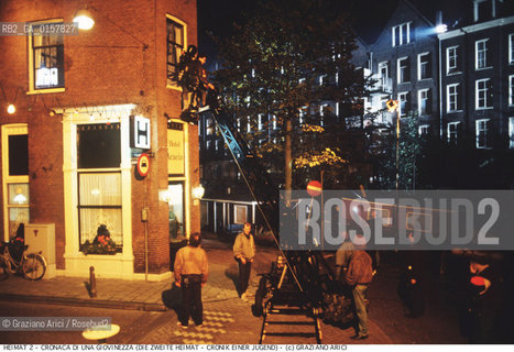 Nome:.HEIMAT 2 - CRONACA DI UNA GIOVINEZZA (DIE ZWEITE HEIMAT - CRONIK EINER JUGEND).Descrizione:.MOVIE PICTURE / DRAMMATICO - dir. EDGAR REITZ / LA TROUPE SUL SET.Credit:.©Graziano Arici/Rosebud2 Costo:.A.Nazione:.GERMANIA.Cittˆ:.AMSTERDAM.Data:.1992.