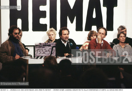 Nome:.HEIMAT 2 - CRONACA DI UNA GIOVINEZZA (DIE ZWEITE HEIMAT - CRONIK EINER JUGEND).Descrizione:.MOVIE PICTURE / DRAMMATICO - dir. EDGAR REITZ / CONFERENZA STAMPA.Credit:.©Graziano Arici/Rosebud2 Costo:.A.Nazione:.GERMANIA.Cittˆ:.MONACO.Data:.1992.