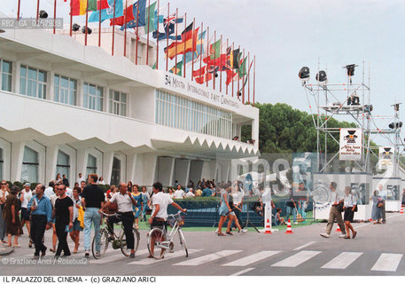Nome: .54a MOSTRA INTERNAZIONALE DARTE CINEMATOGRAFICA.Descrizione:.IL PALAZZO DEL CINEMA.Credit: ©Graziano Arici/Rosebud2 Costo: .A.Nazione: .ITALIA.Cittˆ: ..Data: .1997