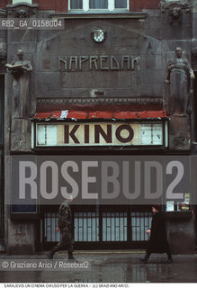 Nome:.SARAJEVO.Descrizione:.CINEMA CHIUSO PER LA GUERRA.Credit:.©Graziano Arici/Rosebud2 Costo:.A.Nazione:.BOSNIA.Cittˆ:.SARAJEVO.Data:.1994