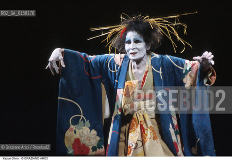 Nome:.KAZUO OHNO.Descrizione:.TEATRO BUTOH DANZA BALLERINO.Credit:.©Graziano Arici/Rosebud2 Costo:.A.Nazione:.GIAPPONE.Cittˆ:..Data:.1999.