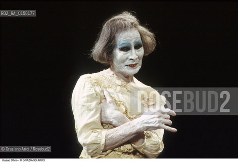 Nome:.KAZUO OHNO.Descrizione:.TEATRO BUTOH DANZA BALLERINO.Credit:.©Graziano Arici/Rosebud2 Costo:.A.Nazione:.GIAPPONE.Cittˆ:..Data:.1999.