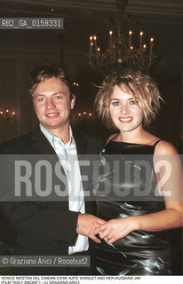 Nome:.WINSLET KATE.Descrizione:.CINEMA ATTRICE CON IL MARITO JIM / MOSTRA DEL CINEMA.Credit:.©Graziano Arici/Rosebud2 Costo:.A.Nazione:.USA.Cittˆ:..Data:.1999.