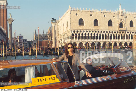 Caption: Nome: .MUTI ORNELLA.Descrizione: .alias FRANCESCA RIVELLI / CINEMA ATTRICE.Credit: ©Graziano Arici/Rosebud2 / Costo: .A.Nazione: .ITALIA.Cittˆ: .VENEZIA.Data: .1994