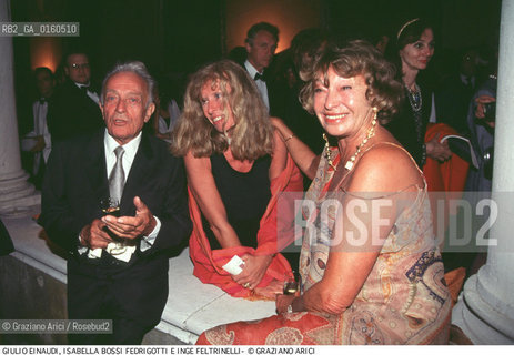 Nome: .FELTRINELLI INGE.Descrizione: .LETTERATURA EDITORE AL PREMIO CAMPIELLO CON GIULIO EINAUDI E LA SCRITTRICE ISABELLA BOSSI FEDRIGOTTI.Credit: ©Graziano Arici/Rosebud2 / Costo: .A.Nazione: .ITALIA.Cittˆ: .VENEZIA.Data: .1994.