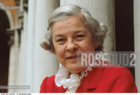 Caption: Nome: .MC CARTHY MARY.Descrizione: .ANTROPOLOGIA ANTROPOLOGA SAGGISTA/ALLA FONDAZIONE CINI A VENEZIA .Credit: ©Graziano Arici/Rosebud2 / Costo: .A.Nazione: .USA.Cittˆ: ..Data: .1994