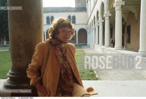Caption: Nome: .FELTRINELLI INGE.Descrizione: .LETTERATURA EDITORE ALLA FONDAZIONE GIORGIO CINI.Credit: ©Graziano Arici/Rosebud2 / Costo: .A.Nazione: .ITALIA.Cittˆ: ..Data: .1990