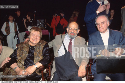 Caption: Nome: .PIVANO FERNANDA.Descrizione: .LETTERATURA AMERICANA CRITIC0 TRADUTTRICE SAGGISTA/CON I POETI ALLEN GINSBERG (BEAT GENERATION) E ANDREA ZANZOTTO.Credit: ©Graziano Arici/Rosebud2 / Costo: .A.Nazione: .ITALIA.Cittˆ: ..Data: .1996