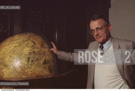 Caption: Nome: .TOURAINE ALAIN.Descrizione: .SOCIOLOGIA SOCIOLOGO/MAPPAMONDO.Credit: ©Graziano Arici/Rosebud2 / Costo: .A.Nazione: .FRANCIA.Cittˆ: ..Data: .1985