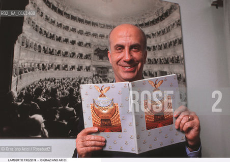 Nome: .TREZZI.NI LAMBERTO.Descrizione: .STORICO SOVRINTENDENTE DEL GRAN TEATRO LA FENICE/CON UN LIBRO.Credit: ©Graziano Arici/Rosebud2 / Costo: .A.Nazione: .ITALIA.Cittˆ: .VENEZIA.Data: .1984.