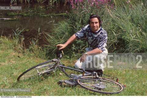 Caption: Nome: .MUTI RICCARDO.Descrizione: .MUSICA CLASSICA DIRETTORE DORCHESTRA/CON BICICLETTA.Credit: ©Graziano Arici/Rosebud2 / Costo: .A.Nazione: .ITALIA.Cittˆ: .SALISBURGO.Data: .1992