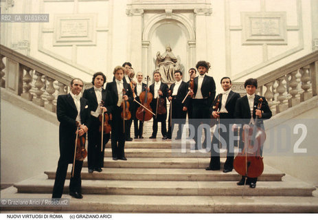 Nome: .NUOVI VIRTUOSI DI ROMA.Descrizione: .MUSICA CLASSICA/CON STRUMENTI AD ARCO/SCALA.Credit: ©Graziano Arici/Rosebud2 / Costo: .A.Nazione: .ITALIA.Cittˆ: .VENEZIA.Data: .1981.