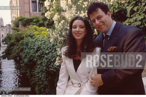 Caption: Nome: .OREN DANIEL.Descrizione: .MUSICA CLASSICA DIRETTORE DORCHESTRA/CON LA MOGLIE A VENEZIA.Credit: ©Graziano Arici/Rosebud2 / Costo: .A.Nazione: .ISRAELE.Cittˆ: .VENEZIA.Data: .1991