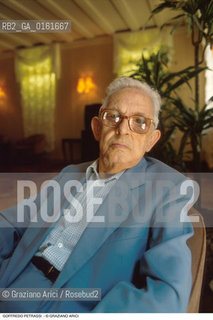Caption: Nome: .PETRASSI GOFFREDO.Descrizione: .MUSICA CLASSICA COMPOSITORE CONTEMPORANEO/CON OCCHIALI.Credit: ©Graziano Arici/Rosebud2 / Costo: .A.Nazione: .ITALIA.Cittˆ: ..Data: .1991