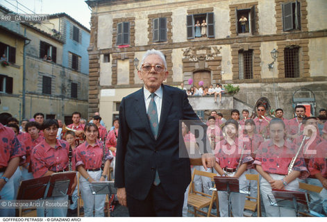 Caption: Nome: .PETRASSI GOFFREDO.Descrizione: .MUSICA CLASSICA COMPOSITORE CONTEMPORANEO/CON LA BANDA IL GIORNO DEL SUO NOVANTESIMO COMPLEANNO A ZAGAROLO SUO PAESE NATALE.Credit: ©Graziano Arici/Rosebud2 / Costo: .A.Nazione: .ITALIA.Cittˆ: .ZAGAROLO.Data: .1990