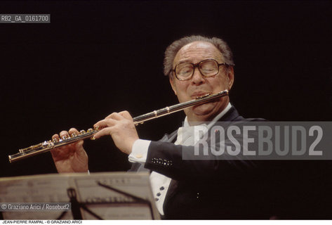 Caption: Nome: .RAMPAL JEAN-PIERRE.Descrizione: .MUSICA CLASSICA FLAUTISTA/AL FLAUTO CON SPARTITO.Credit: ©Graziano Arici/Rosebud2 / Costo: .A.Nazione: .FRANCIA.Cittˆ: ..Data: .1993