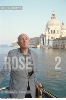 Caption: Nome: .RICHTER SVIATOSLAV.Descrizione: .MUSICA CLASSICA PIANISTA/SULLO SFONDO LA CHIESA DELLA SALUTE A VENEZIA.Credit: ©Graziano Arici/Rosebud2 / Costo: .A.Nazione: .RUSSIA.Cittˆ: .VENEZIA.Data: .1993