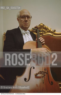 Caption: Nome: .ROSTROPOVIC MSTISLAV.Descrizione: .MUSICA CLASSICA DIRETTORE DORCHESTRA VIOLONCELLISAT/CON VIOLONCELLO.Credit: ©Graziano Arici/Rosebud2 / Costo: .A.Nazione: .RUSSIA.Cittˆ: ..Data: .1994
