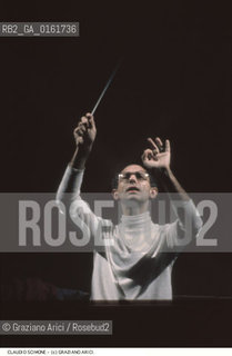Nome: .SCIMONE CLAUDIO.Descrizione: .MUSICA CLASSICA DIRETTORE DORCHESTRA I SOLISTI VENETI/DIRIGE.Credit: ©Graziano Arici/Rosebud2 / Costo: .A.Nazione: .ITALIA.Cittˆ: .VENEZIA.Data: .1995.