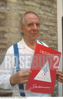 Caption: Nome: .STOCKHAUSEN KARLHEINZ.Descrizione: .MUSICA CLASSICA ELETTRONICA COMPOSITORE CONTEMPORANEO/CON SPARTITO.Credit: ©Graziano Arici/Rosebud2 / Costo: .A.Nazione: .GERMANIA.Cittˆ: ..Data: .1995