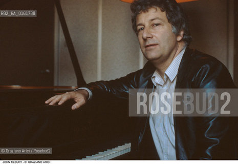 Caption: Nome: .TILBURY JOHN.Descrizione: .MUSICA CLASSICA CONTEMPORANEA PIANISTA/CON PIANOFORTE.Credit: ©Graziano Arici/Rosebud2 / Costo: .A.Nazione: .GRAN BRETAGNA.Cittˆ: ..Data: .1987