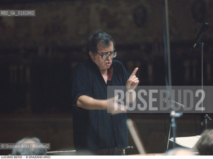Caption: Nome: .BERIO LUCIANO.Descrizione: .MUSICA CLASSICA ELETTRONICA COMPOSITORE CONTEMPORANEO/DIRIGE.Credit: ©Graziano Arici/Rosebud2 / Costo: .A.Nazione: .ITALIA.Cittˆ: ..Data: .Nome: .1993