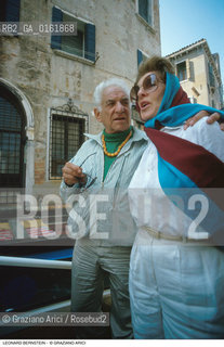Caption: Nome: .BERNSTEIN LEONARD.Descrizione: .MUSICA CLASSICA COMPOSITORE DIRETTORE DORCHESTRA/CON LA SORELLA A VENEZIA.Credit: ©Graziano Arici/Rosebud2 / Costo: .A.Nazione: .USA.Cittˆ: .VENEZIA.Data: .1991