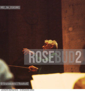 Caption: Nome: .BERNSTEIN LEONARD.Descrizione: .MUSICA CLASSICA COMPOSITORE DIRETTORE DORCHESTRA/DIRIGE.Credit: ©Graziano Arici/Rosebud2 / Costo: .A.Nazione: .USA.Cittˆ: ..Data: .1983