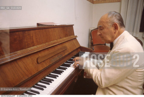 Caption: Nome: .MAGALOFF NIKITA.Descrizione: .MUSICA CLASSICA PIANISTA/AL PIANOFORTE.Credit: ©Graziano Arici/Rosebud2 / Costo: .A.Nazione: .SVIZZERA.Cittˆ: ..Data: .1994