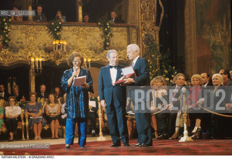 Caption: Nome: .MILSTEIN NATHAN.Descrizione: .MUSICA CLASSICA VIOLINISTA/ALLA FENICE PREMIO UNA VITA PER LA MUSICA.Credit: ©Graziano Arici/Rosebud2 / Costo: .A.Nazione: .USA.Cittˆ: ..Data: .1991