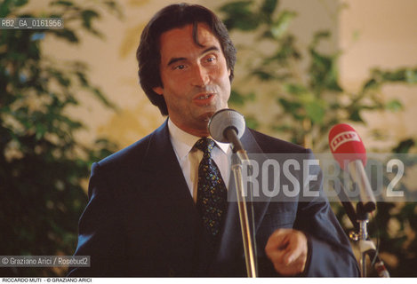 Caption: Nome: .MUTI RICCARDO.Descrizione: .MUSICA CLASSICA DIRETTORE DORCHESTRA.Credit: ©Graziano Arici/Rosebud2 / Costo: .A.Nazione: .ITALIA.Cittˆ: .SALISBURGO.Data: .1992