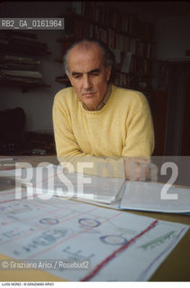 Caption: Nome: .NONO LUIGI.Descrizione: .MUSICA CLASSICA ELETTRONICA COMPOSITORE CONTEMPORANEO/CON SPARTITI NELLA SUA CASA.Credit: ©Graziano Arici/Rosebud2 / Costo: .A.Nazione: .ITALIA.Cittˆ: ..Data: .1983
