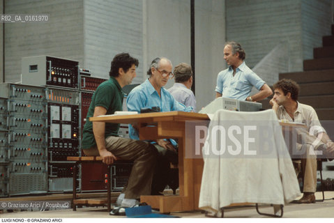 Caption: Nome: .NONO LUIGI.Descrizione: .MUSICA CLASSICA ELETTRONICA COMPOSITORE CONTEMPORANEO/ ALLA BIENNALE MUSICA ALVISE VIDOLIN.Credit: ©Graziano Arici/Rosebud2 / Costo: .A.Nazione: .ITALIA.Cittˆ: ..Data: .1983