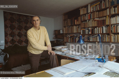 Caption: Nome: .NONO LUIGI.Descrizione: .MUSICA CLASSICA ELETTRONICA COMPOSITORE CONTEMPORANEO/CON SPARTITI NELLA SUA CASA.Credit: ©Graziano Arici/Rosebud2 / Costo: .A.Nazione: .ITALIA.Cittˆ: ..Data: .1983