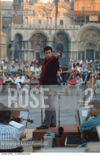 Caption: Nome: .OREN DANIEL.Descrizione: .MUSICA CLASSICA DIRETTORE DORCHESTRA.Credit: ©Graziano Arici/Rosebud2 / Costo: .A.Nazione: .ISRAELE.Cittˆ: .VENEZIA.Data: .1995